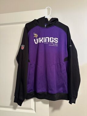 Men’s Vikings Reebok hoodie size large new without tags